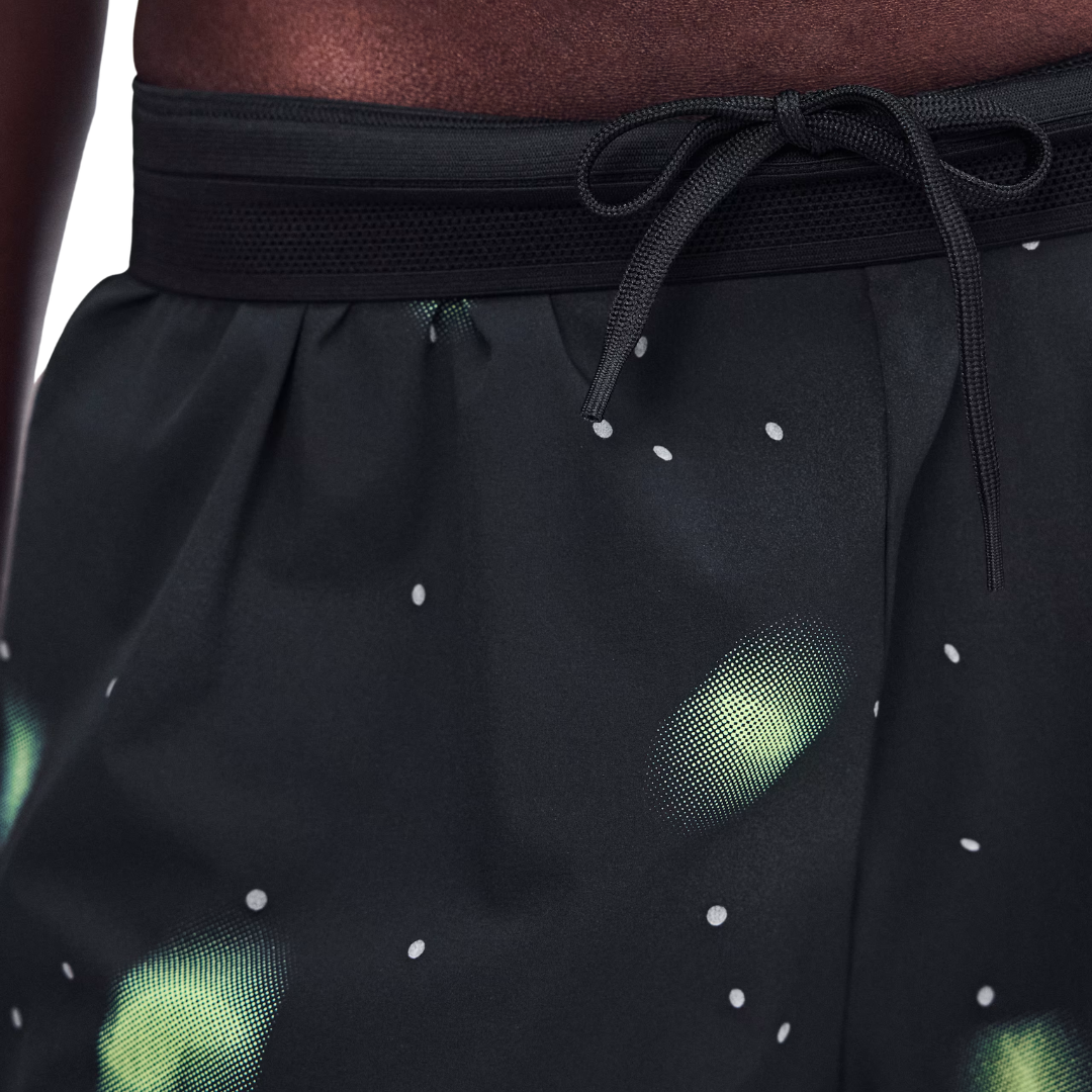 On Women's Performance Shorts Lumos in Black AW26