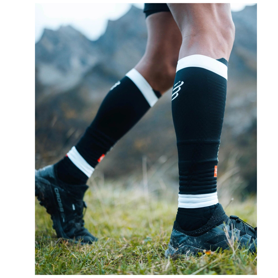 Compressport Unisex R2 3.0 Compression Calf Sleeves in Black/White AW25