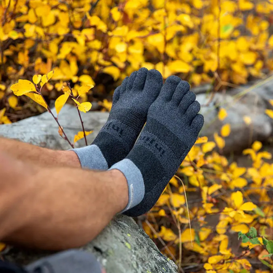 Injinji Unisex Trail Midweight Mini-Crew Coolmax Socks in Granite SS26