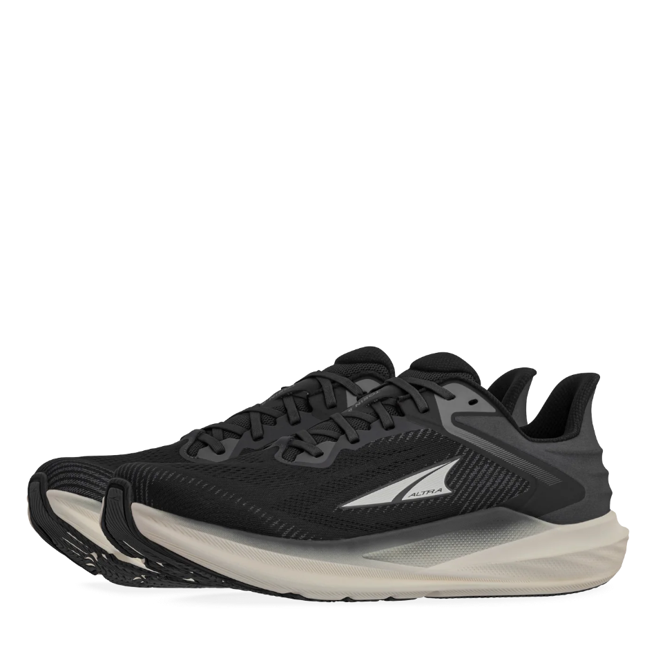 Up & Running Altra Torin 8 men's running shoes in black and white with breathable jacquard mesh and EGO MAX midsole