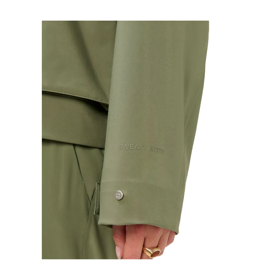 Motion Waterproof Cropped Parka in Bracken Green, sleeve
