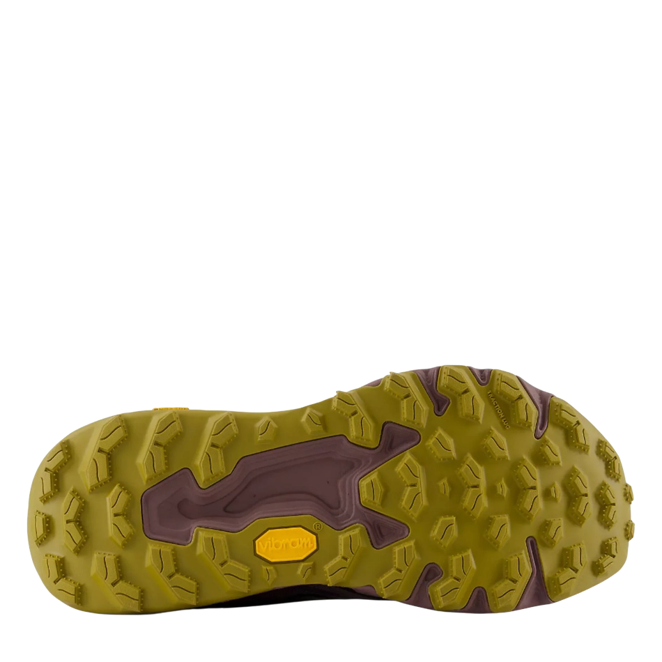 Up & Running New Balance Hierro v9 GTX trail shoe outsole in pebble featuring Vibram Megagrip lugged tread pattern